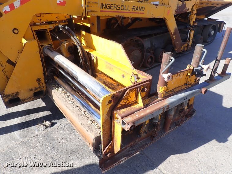 image for item DN2363 2000 Blaw Knox PF5510  paver