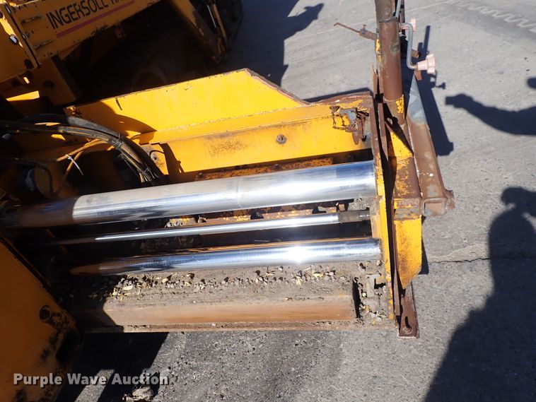 image for item DN2363 2000 Blaw Knox PF5510  paver