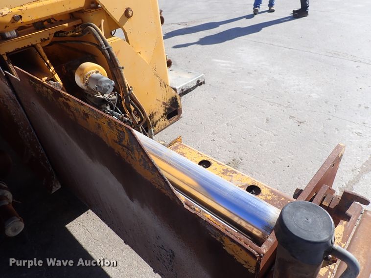 image for item DN2363 2000 Blaw Knox PF5510  paver