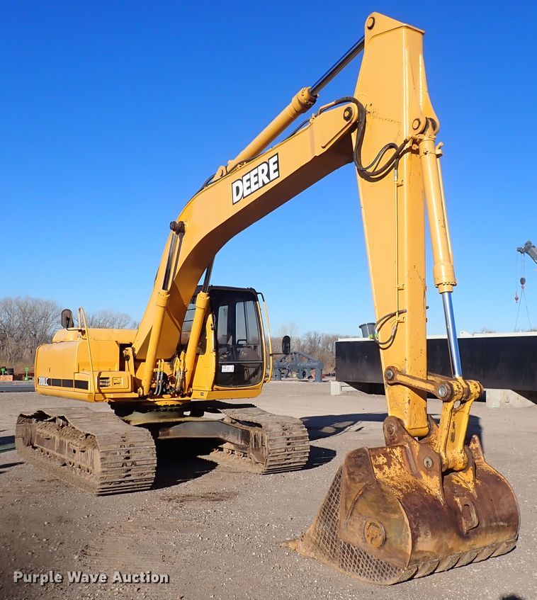 image for item DN2387 1998 John Deere 200LC  excavator