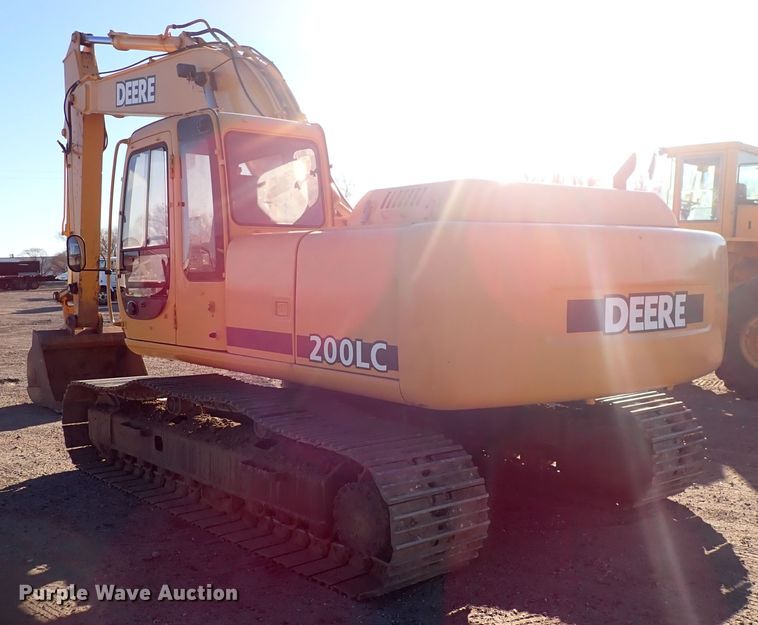 image for item DN2387 1998 John Deere 200LC  excavator