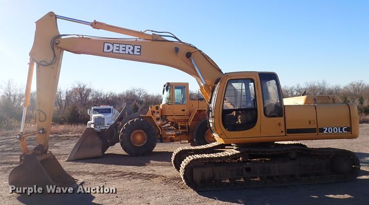 image for item DN2387 1998 John Deere 200LC  excavator