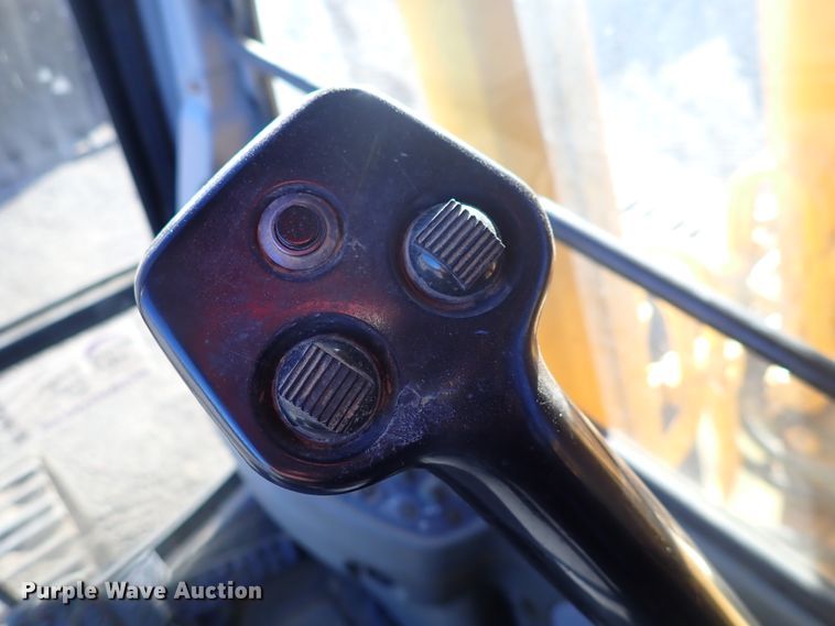 image for item DN2387 1998 John Deere 200LC  excavator