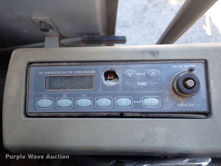 image for item DN2387 1998 John Deere 200LC  excavator