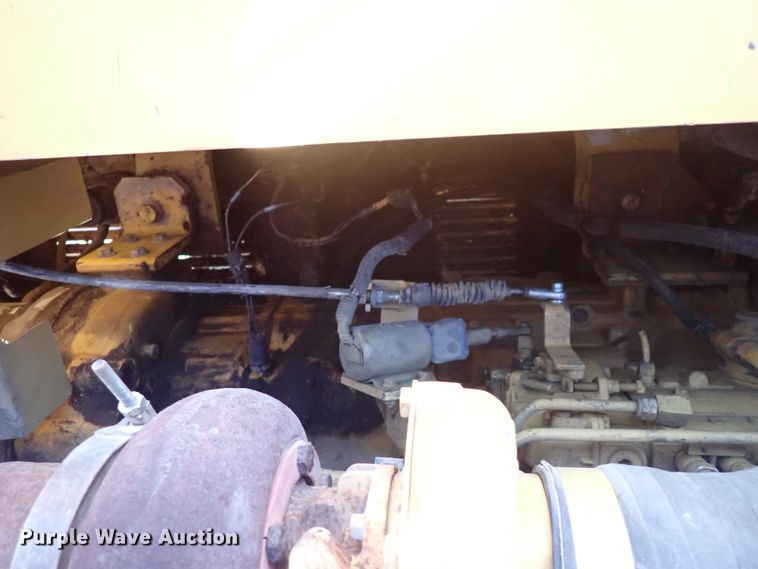 image for item DN2387 1998 John Deere 200LC  excavator