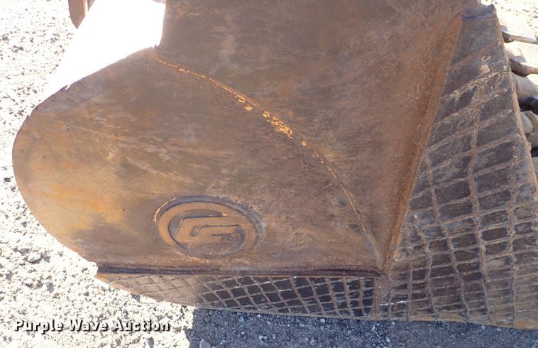 image for item DN2387 1998 John Deere 200LC  excavator