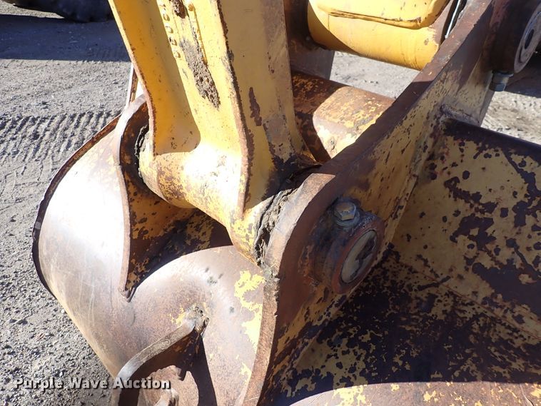 image for item DN2387 1998 John Deere 200LC  excavator