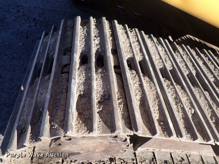 image for item DN2387 1998 John Deere 200LC  excavator