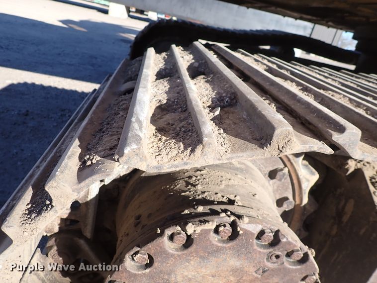 image for item DN2387 1998 John Deere 200LC  excavator