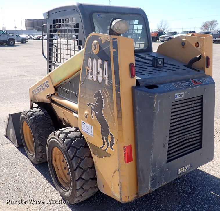 image for item DN2390 Mustang 2054  skid steer loader