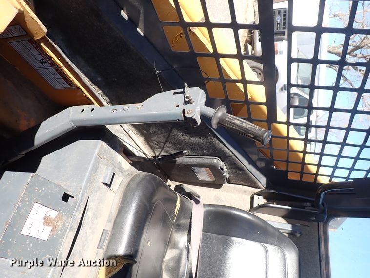 image for item DN2390 Mustang 2054  skid steer loader