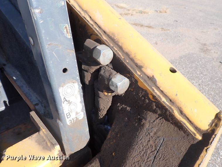 image for item DN2390 Mustang 2054  skid steer loader