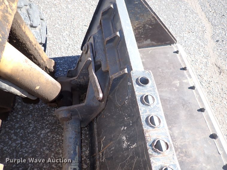 image for item DN2390 Mustang 2054  skid steer loader