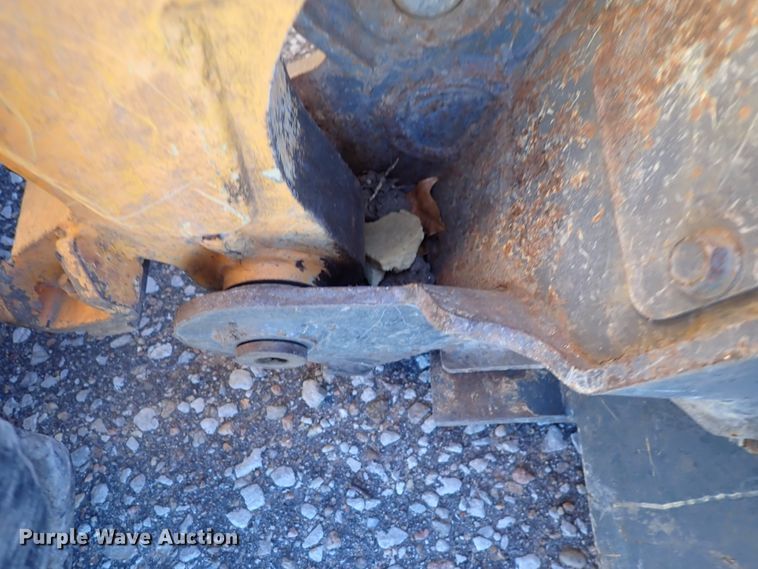 image for item DN2390 Mustang 2054  skid steer loader