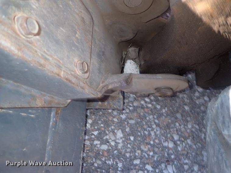 image for item DN2390 Mustang 2054  skid steer loader