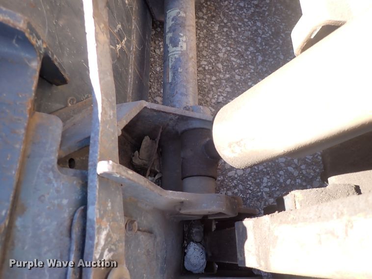 image for item DN2390 Mustang 2054  skid steer loader