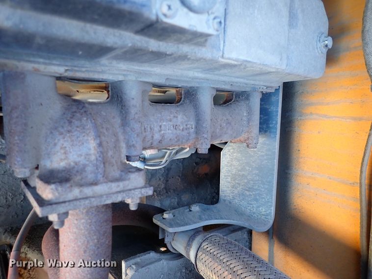 image for item DN2390 Mustang 2054  skid steer loader