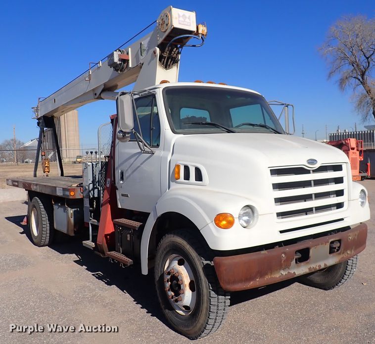 image for item DN2391 2000 Sterling L7500  crane truck