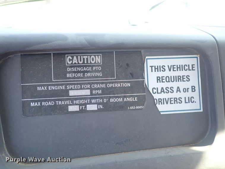 image for item DN2391 2000 Sterling L7500  crane truck