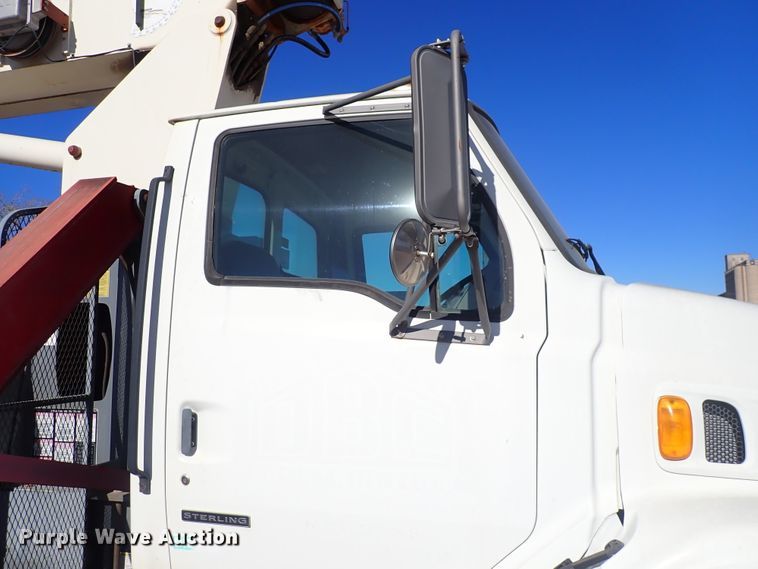 image for item DN2391 2000 Sterling L7500  crane truck