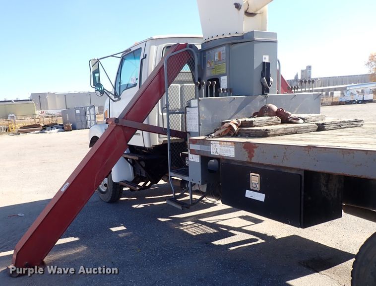 image for item DN2391 2000 Sterling L7500  crane truck