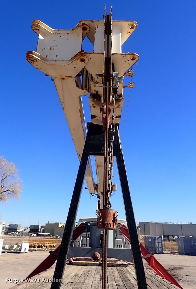 image for item DN2391 2000 Sterling L7500  crane truck