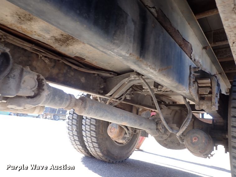 image for item DN2391 2000 Sterling L7500  crane truck