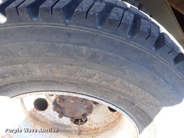 image for item DN2391 2000 Sterling L7500  crane truck