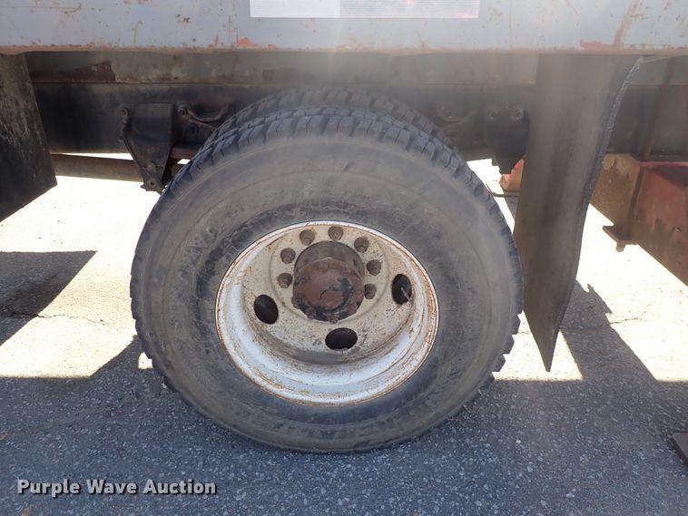 image for item DN2391 2000 Sterling L7500  crane truck