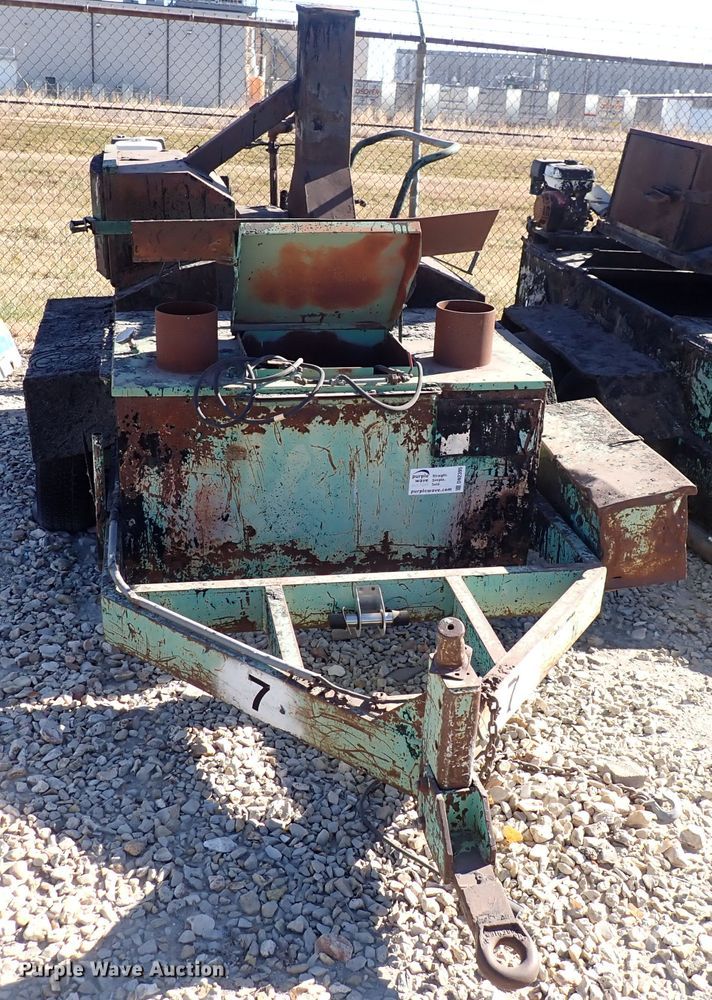 image for item DN2395 1994 Garlock  tar kettle