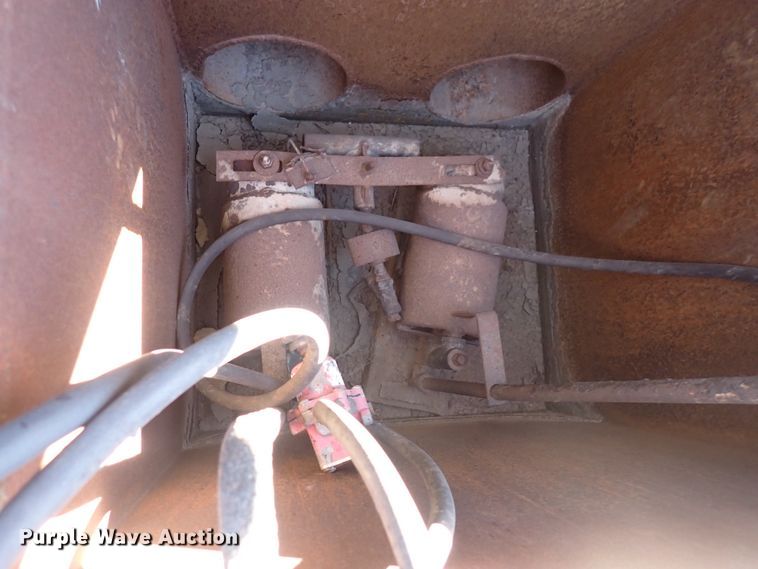 image for item DN2395 1994 Garlock  tar kettle