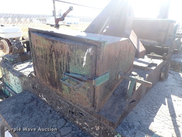 image for item DN2395 1994 Garlock  tar kettle