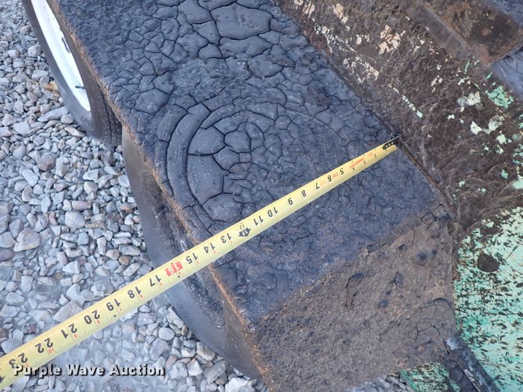 image for item DN2395 1994 Garlock  tar kettle