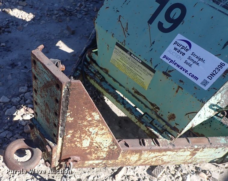 image for item DN2396 2003 Garlock  tar kettle