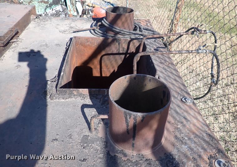 image for item DN2396 2003 Garlock  tar kettle