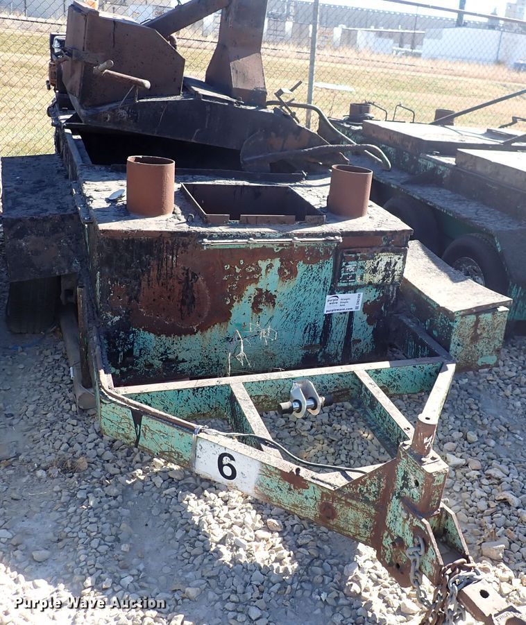 image for item DN2406 1993 Garlock  tar kettle