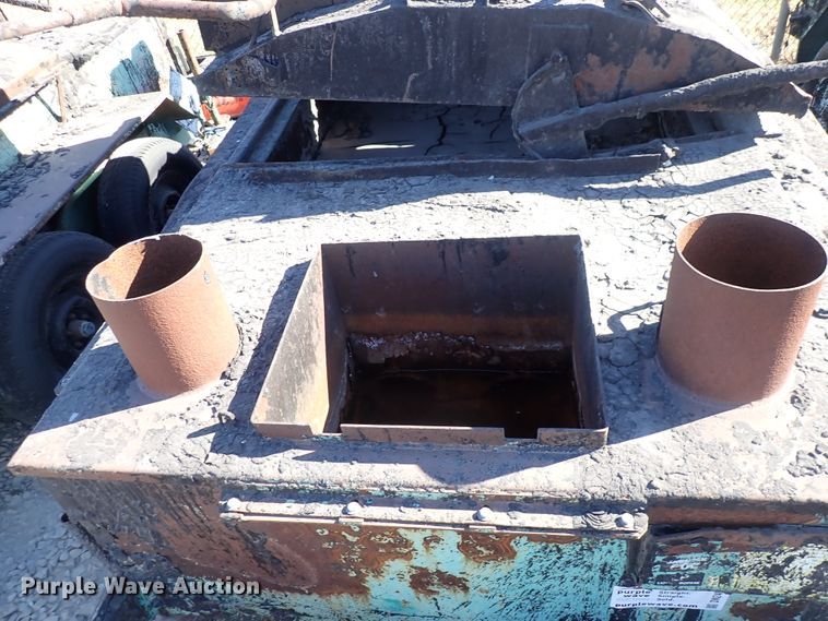 image for item DN2406 1993 Garlock  tar kettle