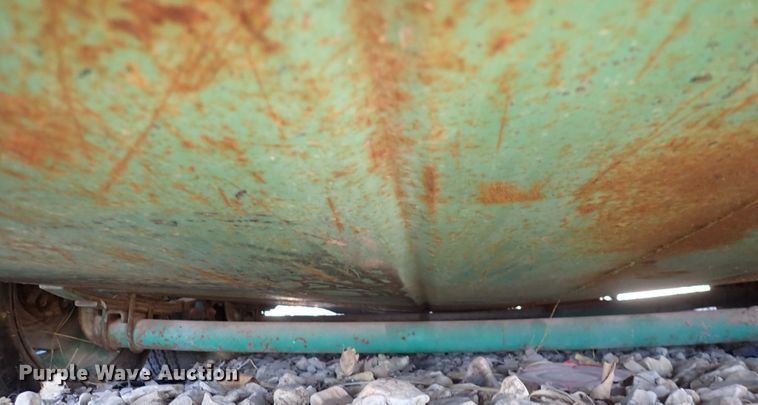 image for item DN2406 1993 Garlock  tar kettle