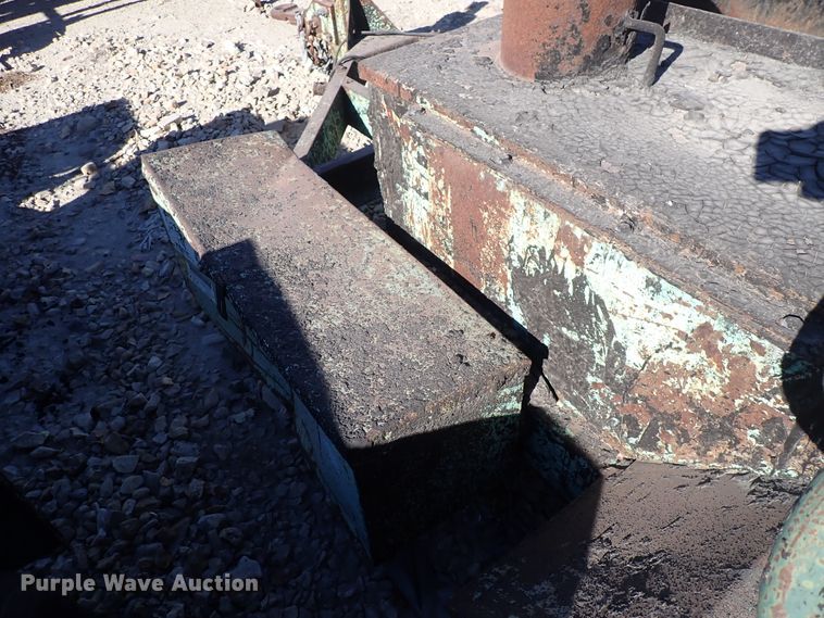 image for item DN2406 1993 Garlock  tar kettle