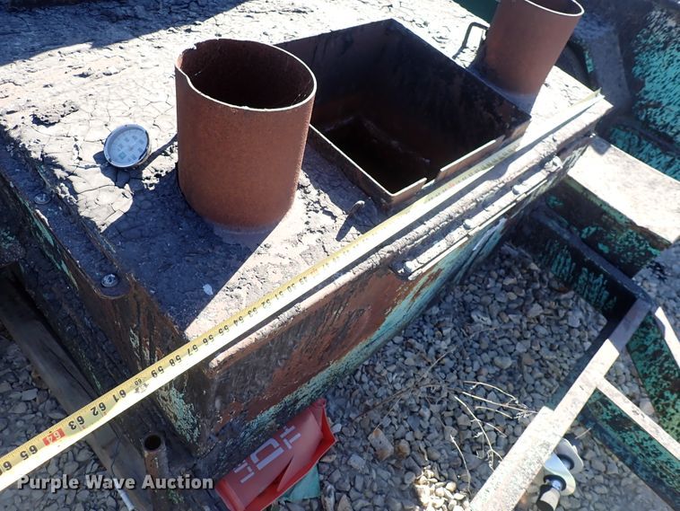 image for item DN2406 1993 Garlock  tar kettle