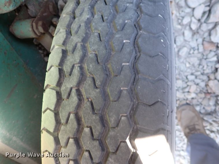 image for item DN2406 1993 Garlock  tar kettle