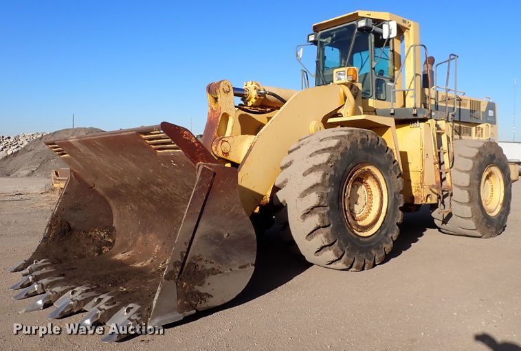 image for item DN2408 2000 Komatsu WA600-1LE  wheel loader