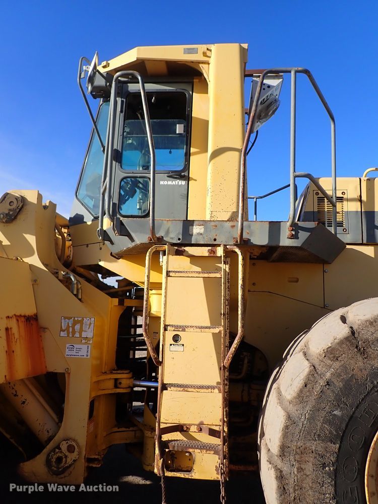 image for item DN2408 2000 Komatsu WA600-1LE  wheel loader