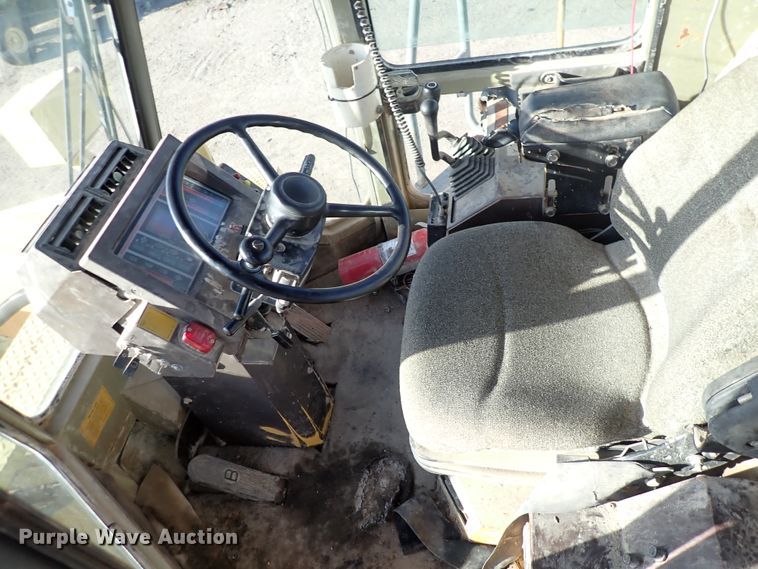 image for item DN2408 2000 Komatsu WA600-1LE  wheel loader