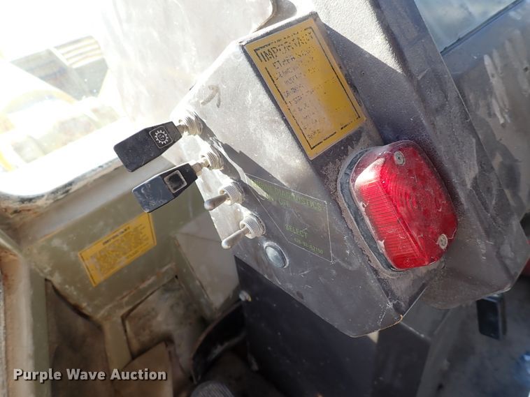 image for item DN2408 2000 Komatsu WA600-1LE  wheel loader