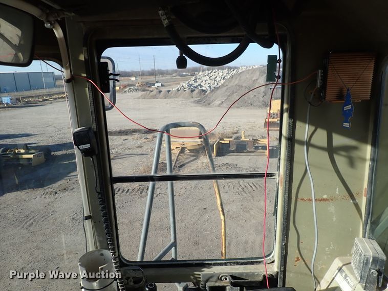 image for item DN2408 2000 Komatsu WA600-1LE  wheel loader