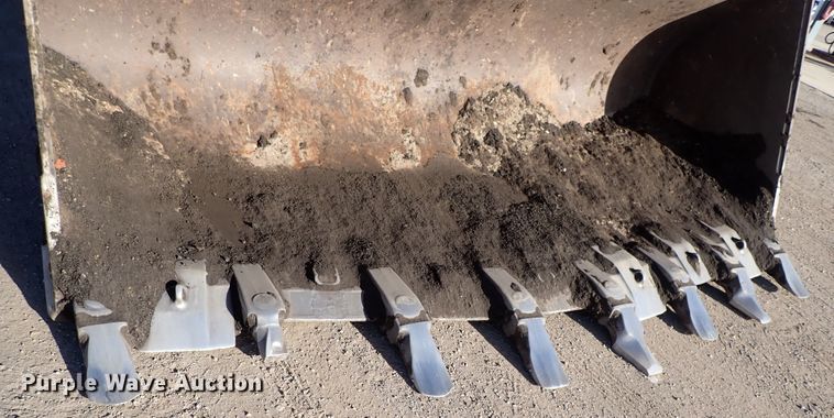 image for item DN2408 2000 Komatsu WA600-1LE  wheel loader