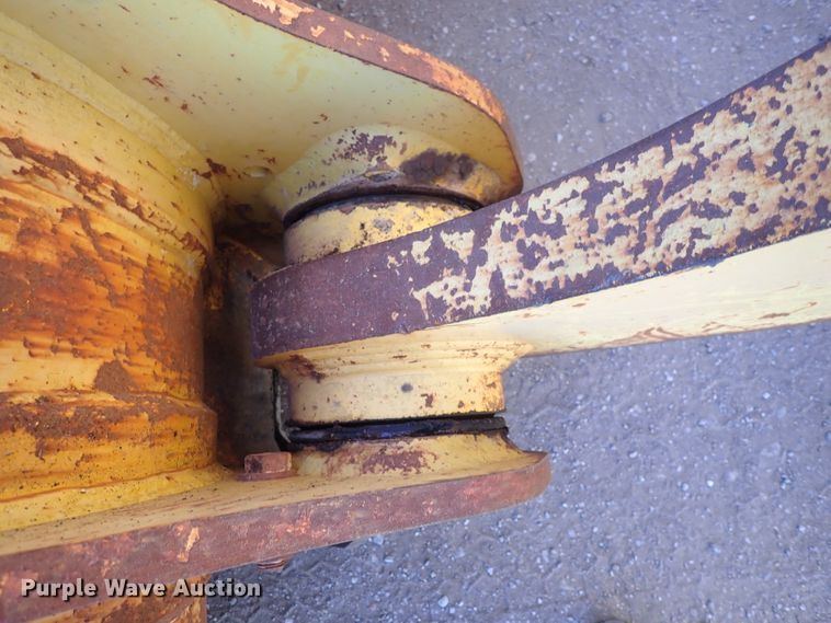 image for item DN2408 2000 Komatsu WA600-1LE  wheel loader