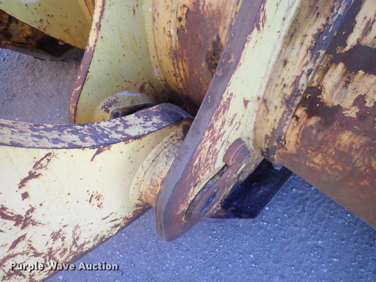 image for item DN2408 2000 Komatsu WA600-1LE  wheel loader