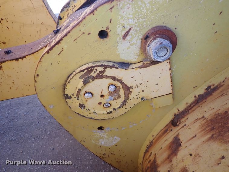 image for item DN2408 2000 Komatsu WA600-1LE  wheel loader